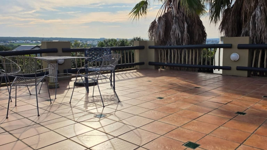 6 Bedroom Property for Sale in Stilbaai Wes Western Cape